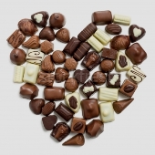 Шоколадови бонбони,  бяла магия за любов 