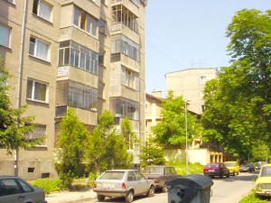Изгонете досадния съсед без магии и заклинания