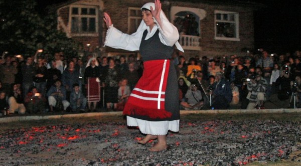 нестинари константин и елена имен ден