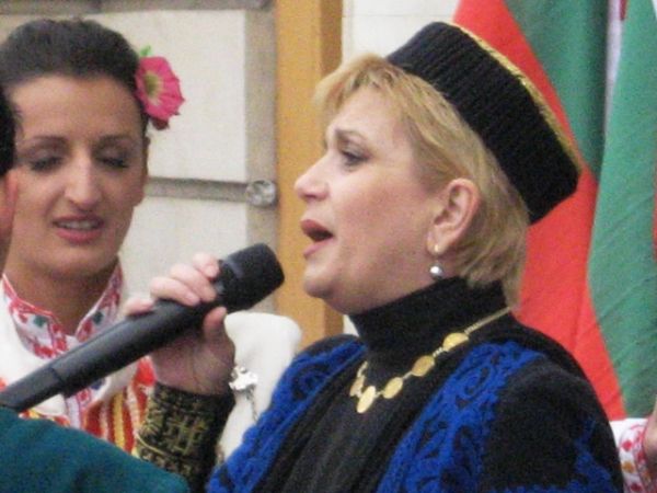 Чакърдъкова върти любовна афера?