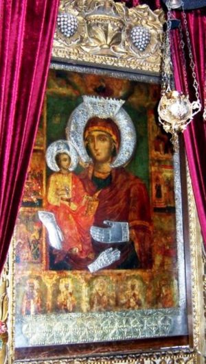 Богородица Троеручица от Троянския манастир
