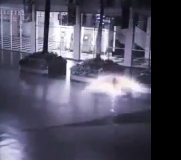 Ангел кацна на Земята