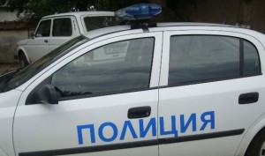 Предполагат, че момичето се е самоубило, но дали е така? 