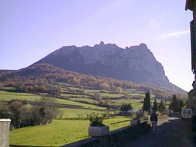 Ковчегът на извънземните на едно много любопитно място във Франция, пазен от български богомили