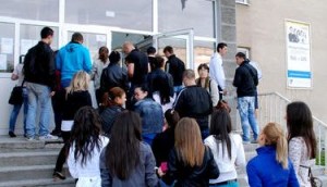 Зловеща игра се появи сред децата и учениците, наречена „Приспи другарче!” Зловеща игра се появи сред децата и учениците, наречена „Приспи другарче!”