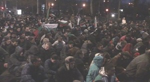 БЪЛГАРИЯ ПЛАЧЕ! Паднала на колене, тя е пречупена от живота! (ВИДЕО) 2 Истинското лице на България (сн.БЛИЦ)