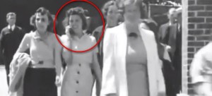 Жена говори 