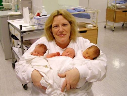 Карол с тризнаците