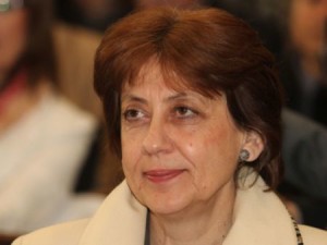 Животът на Ренета Инджова под знака на числото девет! 2 Единствената жена-премиер в историята на България