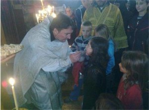 Божие ЧУДО: Свещеник избави жена от коварния рак 2 Отец Михаил лекува с помощта на Божиите молитви