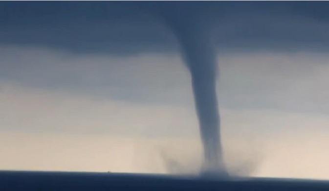 торнадо край Созопол