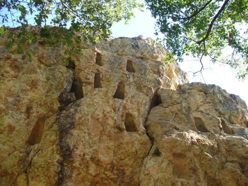 Глухите камъни