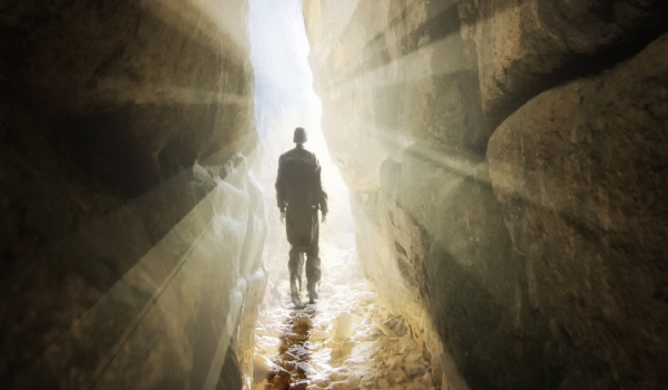 Пещерата Утробата