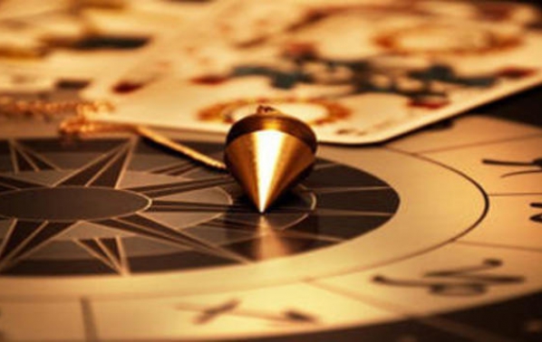 Гласните в името