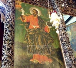 Миро потече от икона на Христос (сн. Марица.бг)