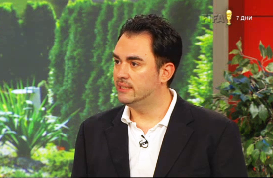 Хули Леонис