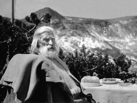 Петър Дънов