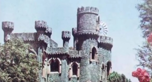 Потънал град-призрак, който прекарал четвърт век под водата се появи отново