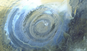 Окото на Сахара – мистериозен природен феномен или извънземно дело? (Снимки)