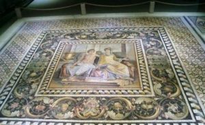 Митологичните гръцки божества Ерос и Психея – фрески открити в древния мозаечен град Зеугма.