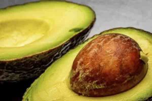 Уникалното авокадо е богато на полезна мазнина и съдържа важни за тялото витамини