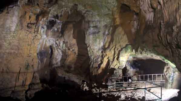 Пещерата Бачо Киро, разкопки и разкрития