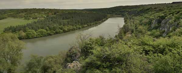 8 века духовност и българска вяра в Ивановски скални църкви